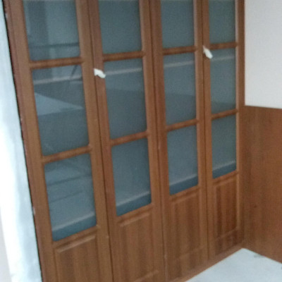 Встроенный шкаф с дверьми МДФ в пленке со стеклом